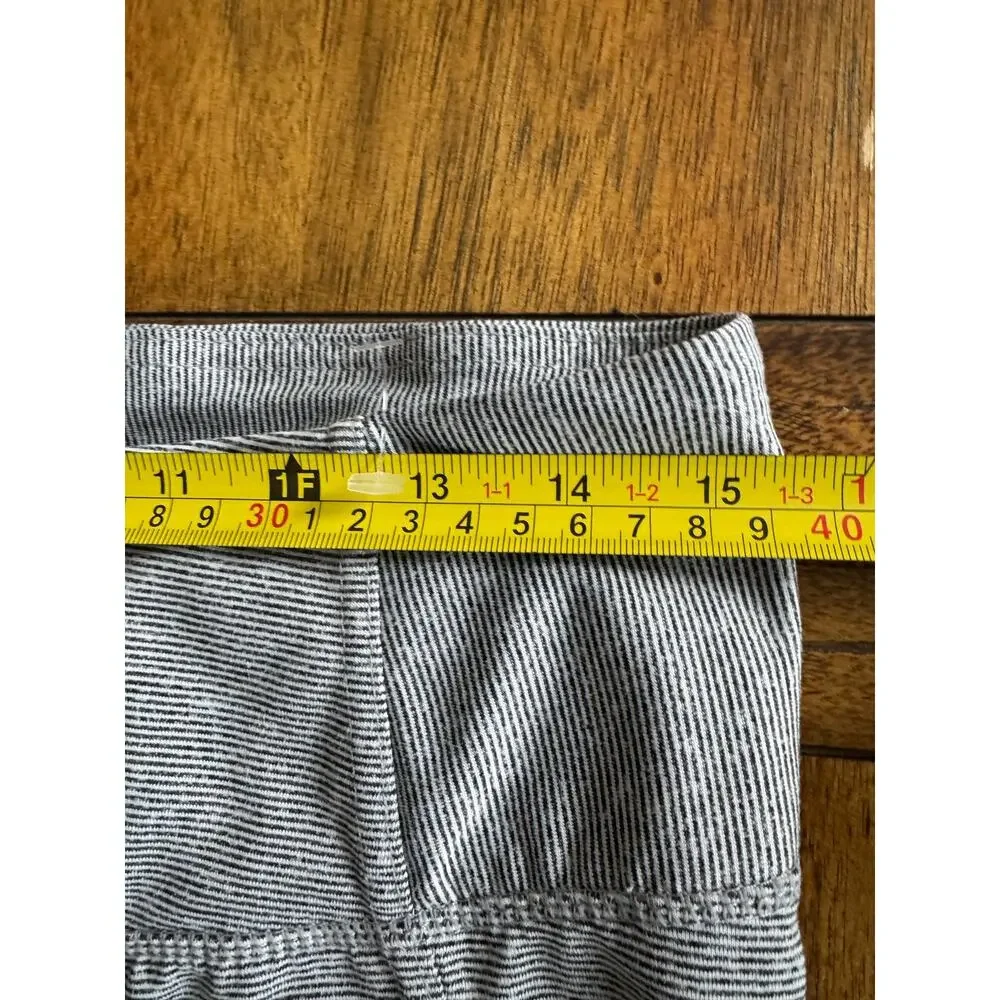 Danskin Gray Striped Leggings Women’s L/G Yoga Activewear Stretch Pants - Picture 7 of 10